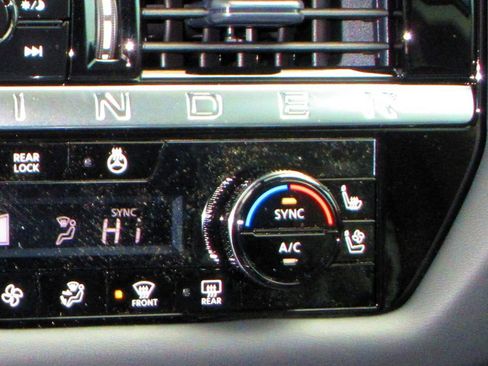 New 2026 Nissan Pathfinder Platinum w/ Cargo Package image 18