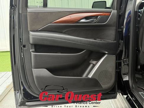 Used 2015 Cadillac Escalade ESV 2WD image 13