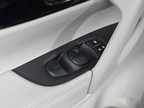 Used 2019 Nissan Rogue Sport SL image 24