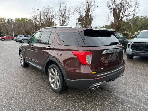 Used 2020 Ford Explorer Platinum w/ Premium Technology Package image 3