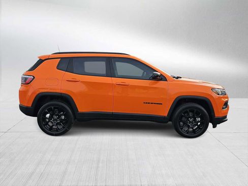 New 2026 Jeep Compass Latitude image 9