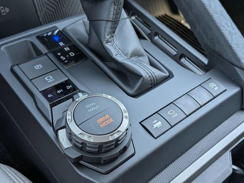 New 2026 Toyota Tacoma Limited AWD/4WD image 27