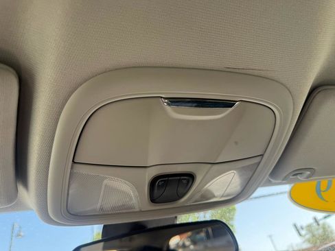 Used 2019 Jeep Cherokee Latitude w/ Popular Appearance Group AWD/4WD image 25