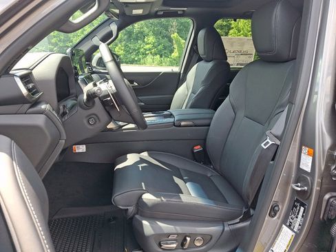 New 2026 Lexus LX 700h Luxury AWD/4WD image 8