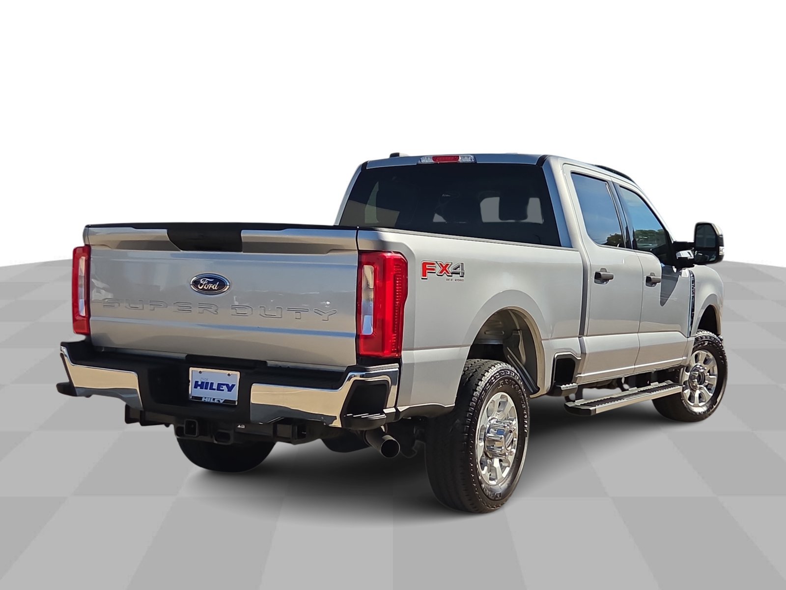 Used 2024 Ford F250 XLT w/ FX4 Off-Road Package AWD/4WD image 8