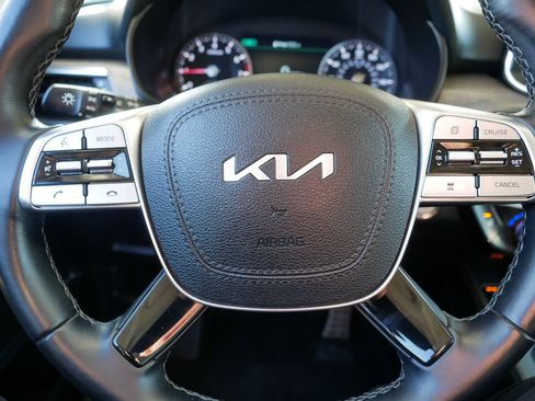 Certified 2022 Kia Telluride SX w/ Nightfall Edition Package image 25