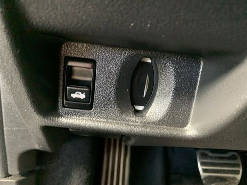 Used 2013 Nissan GT-R Premium image 18