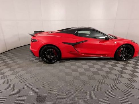 New 2025 Chevrolet Corvette Z06 image 9