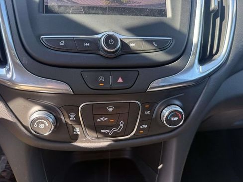 Used 2023 Chevrolet Equinox LT AWD/4WD image 27