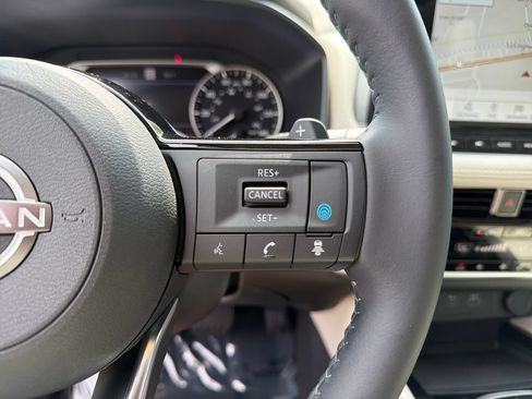 Used 2023 Nissan Rogue SL w/ SL Premium Package FWD image 24