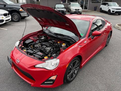 Used 2014 Scion FR-S image 3
