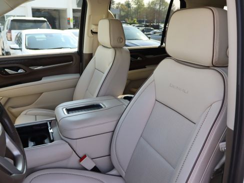 Used 2023 GMC Yukon Denali image 20