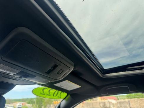 Used 2022 Nissan Frontier PRO-4X image 19