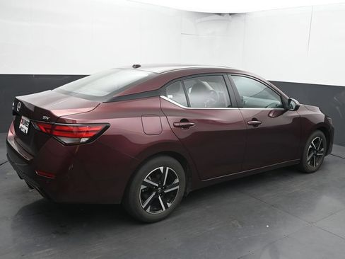 Used 2024 Nissan Sentra SV FWD image 12
