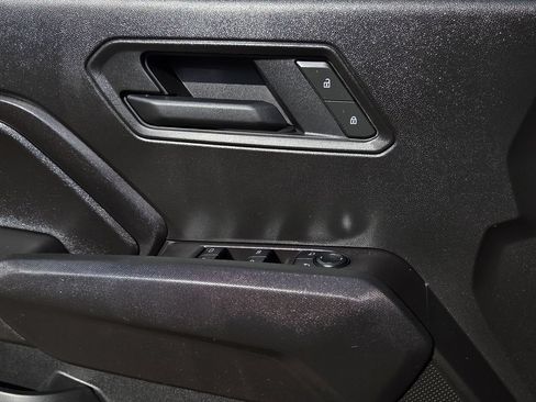 Used 2025 Chevrolet Colorado Trail Boss AWD/4WD image 18