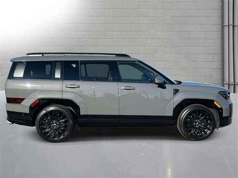 Used 2025 Hyundai Santa Fe Calligraphy image 2