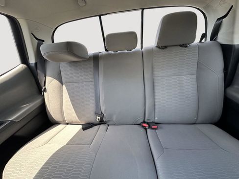 Used 2018 Toyota Tacoma SR5 RWD image 12