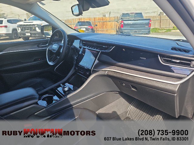 Used 2023 Jeep Grand Cherokee 4WD 4xe image 39