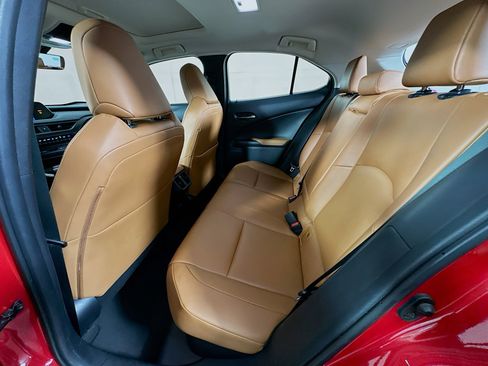 Used 2020 Lexus UX 250h w/ Premium Package image 27