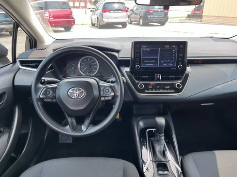 Used 2022 Toyota Corolla LE FWD image 23