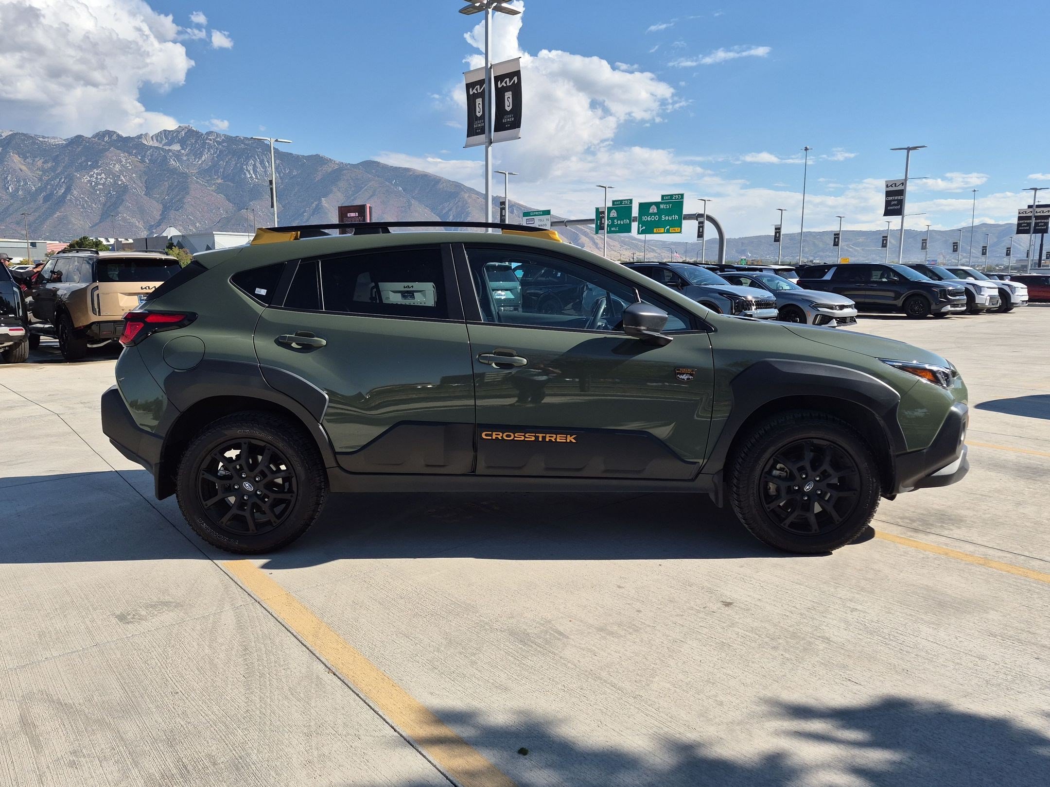 Used 2025 Subaru Crosstrek 2.5i Wilderness AWD/4WD image 7