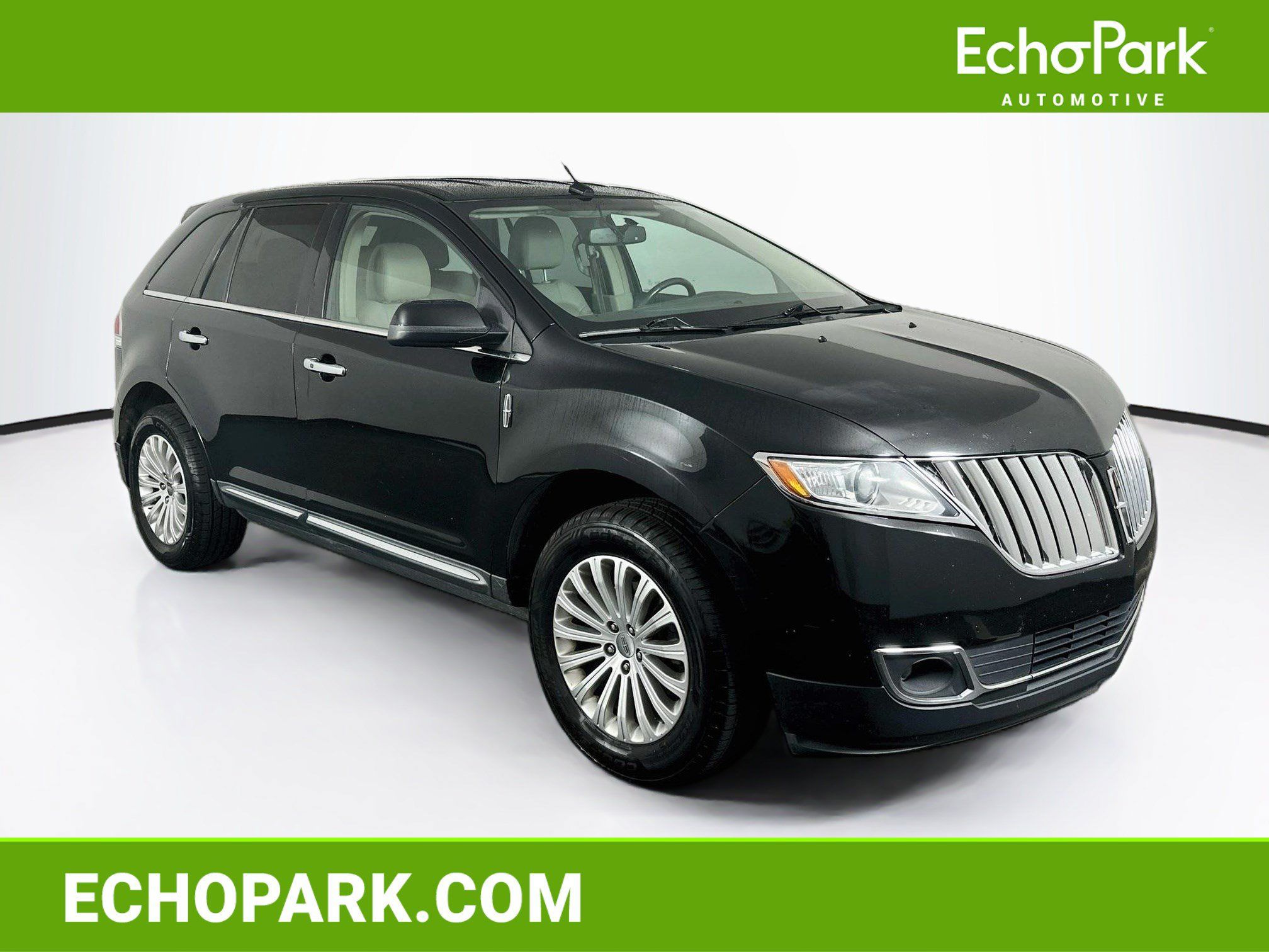 Used 2013 Lincoln MKX FWD image 1