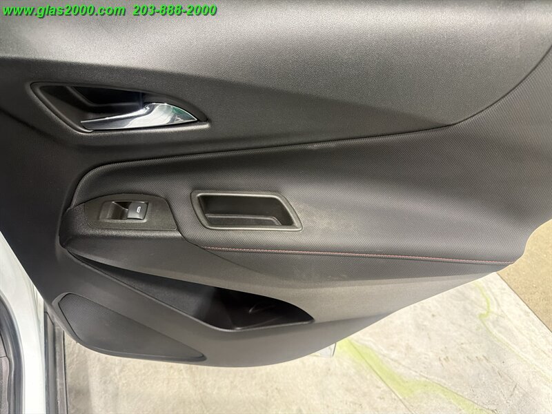 Used 2022 Chevrolet Equinox RS w/ RS Leather Package AWD/4WD image 29