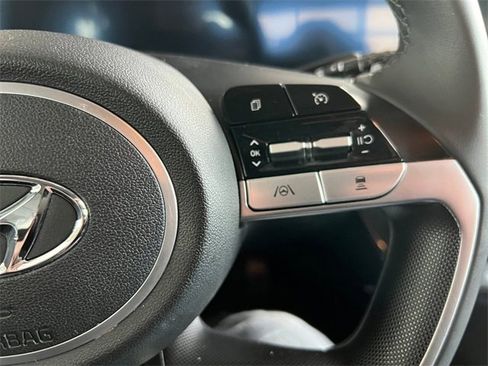 Used 2023 Hyundai Elantra SEL w/ Convenience Package image 19