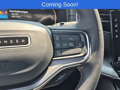 Used 2024 Jeep Wagoneer Series II AWD/4WD image 25
