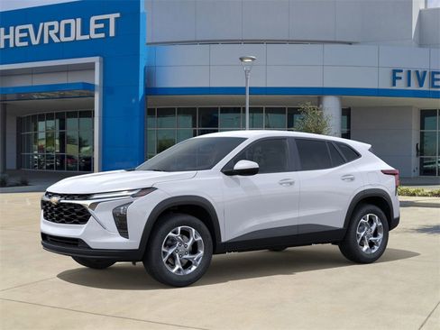 New 2026 Chevrolet Trax LS w/ LS Convenience Package image 2