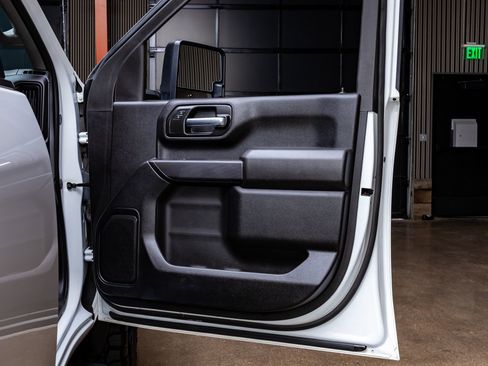 Used 2024 Chevrolet Silverado 2500 Custom w/ Custom Value Package image 35