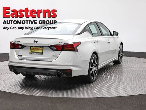 Used 2022 Nissan Altima 2.0 SR FWD image 5