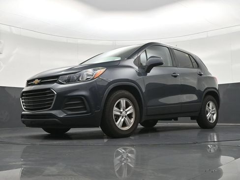 Used 2021 Chevrolet Trax LS w/ Tint and Cruise Package FWD image 23
