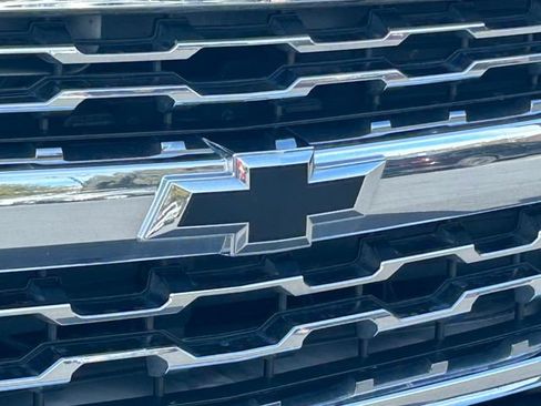 Used 2017 Chevrolet Silverado 1500 LTZ w/ LTZ Plus Package AWD/4WD image 11