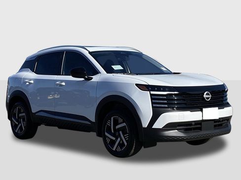 New 2026 Nissan Kicks SV image 5