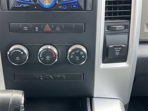 Used 2012 RAM 1500 Big Horn w/ Luxury Group image 17