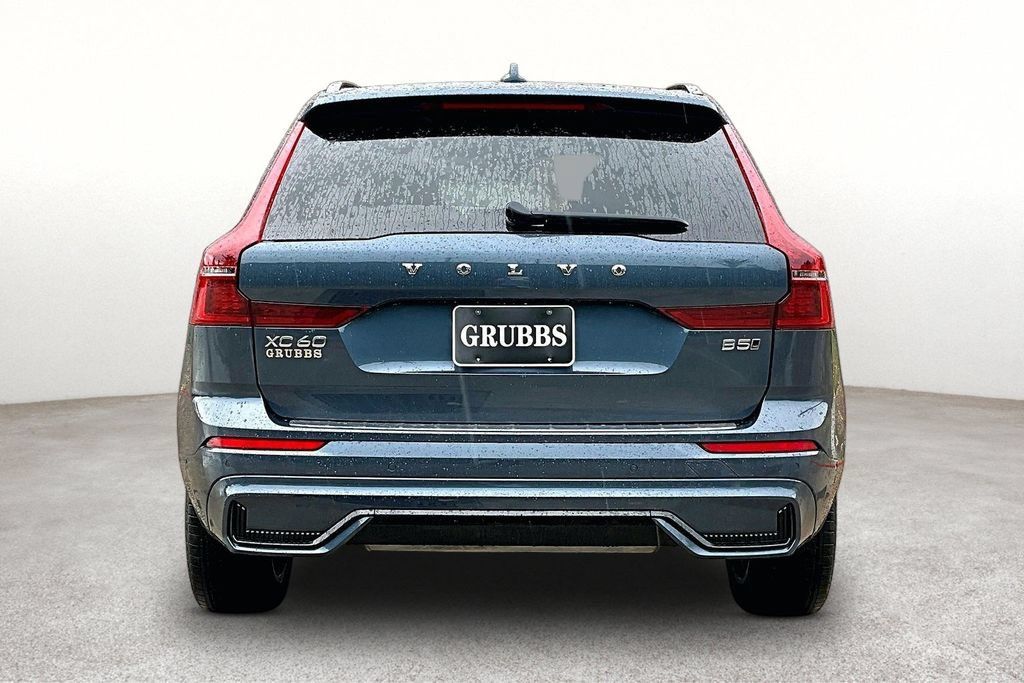 Certified 2026 Volvo XC60 B5 Plus AWD/4WD image 5