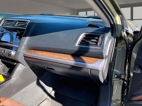 Used 2017 Subaru Outback 3.6R Touring image 17