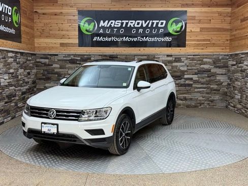 Used 2021 Volkswagen Tiguan SE w/ Panoramic Sunroof Package AWD/4WD image 4