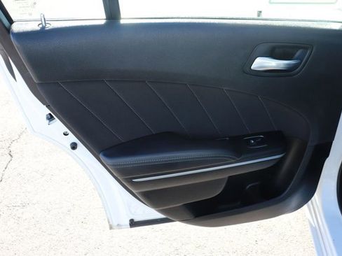 Used 2022 Dodge Charger SXT image 12