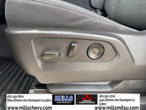 Used 2023 Chevrolet Silverado 1500 LT AWD/4WD image 11