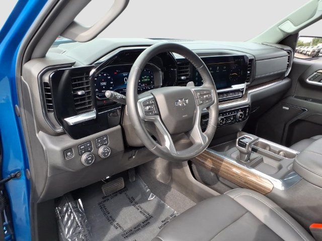 Used 2024 Chevrolet Silverado 1500 RST w/ Convenience Package II AWD/4WD image 10