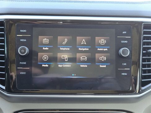 Used 2022 Volkswagen Atlas SE image 18