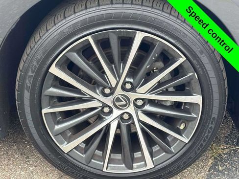 Used 2022 Lexus ES 350 w/ Premium Package FWD image 38