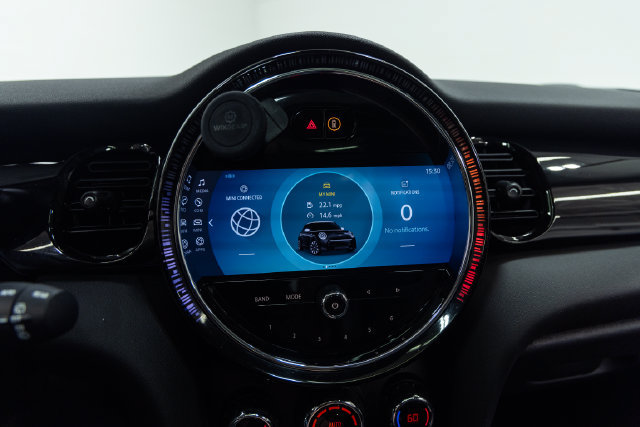 Used 2022 MINI Cooper 2-Door Hardtop FWD image 16