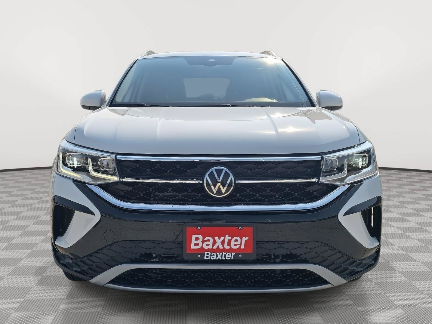 Certified 2023 Volkswagen Taos SEL AWD/4WD image 2