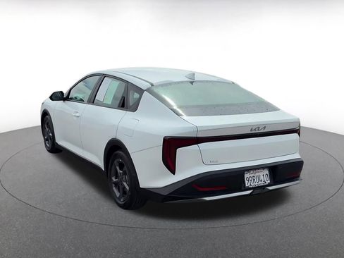 Used 2025 Kia K4 LXS image 11