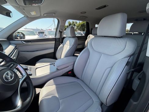 Used 2025 Hyundai Palisade SEL FWD image 40
