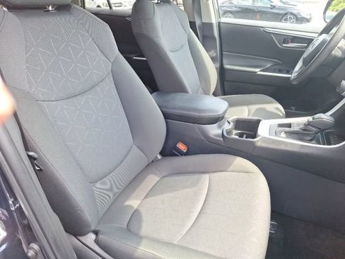 Used 2025 Toyota RAV4 XLE AWD/4WD image 22