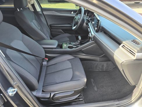 Used 2023 Kia K5 LXS image 29